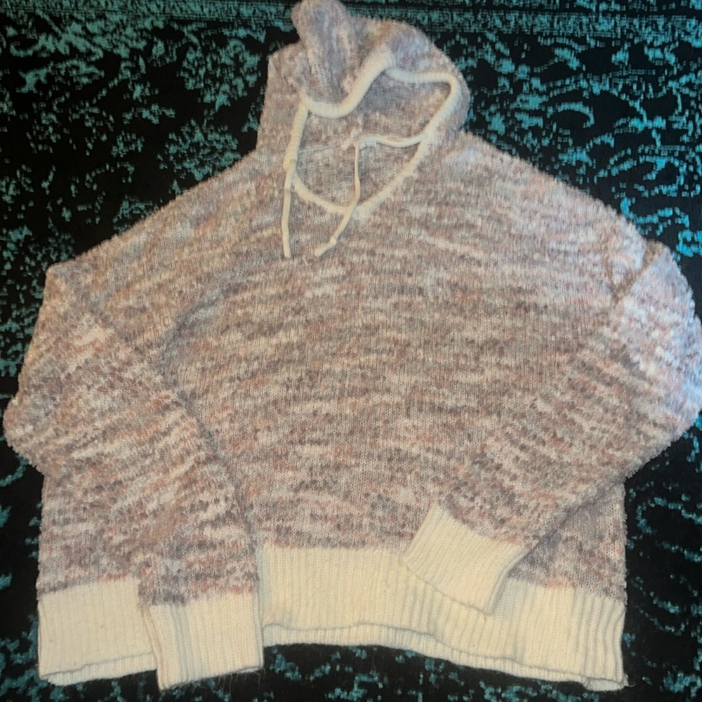 Maurice’s hooded cropped sweater